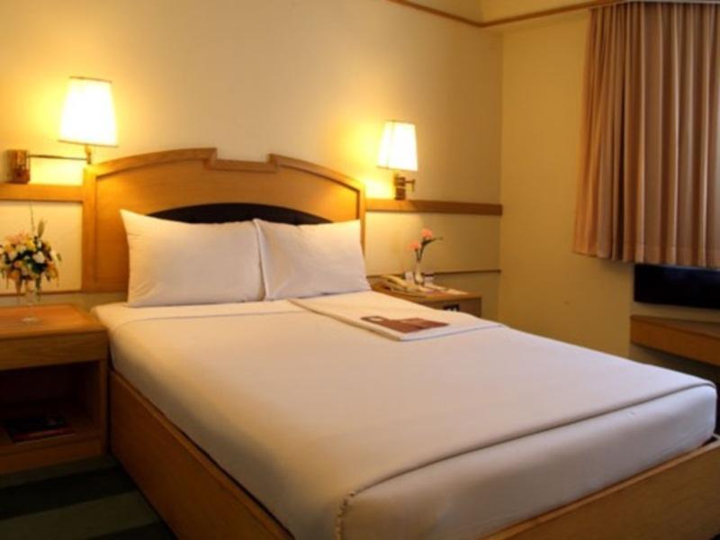 Chon Inter Hotel Chonburi Zimmer foto