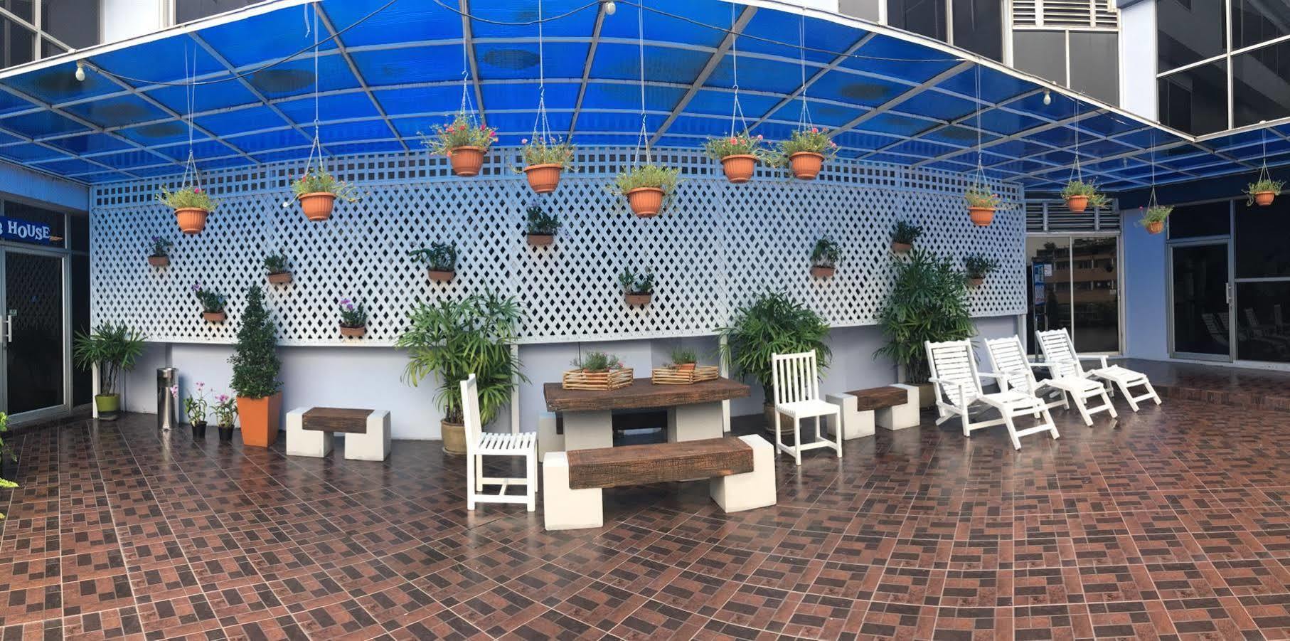 Chon Inter Hotel Chonburi Exterior foto
